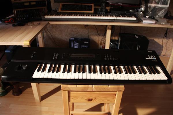 Grote foto korg m1 synthesizer workstation muziek en instrumenten keyboards