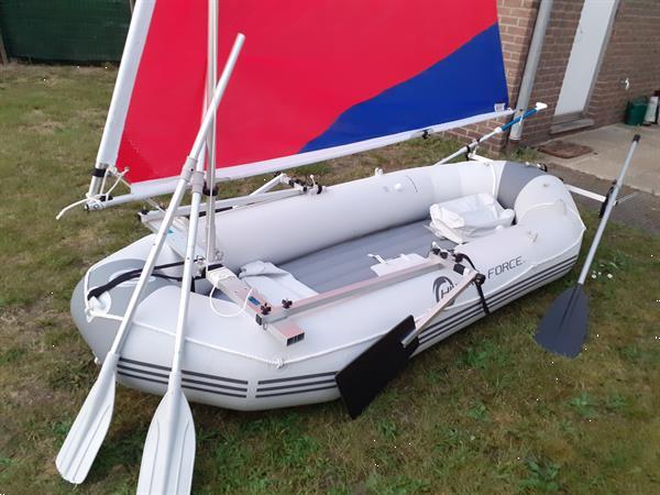 Grote foto nieuwstaat stevige opblaasbare zeilboot top watersport en boten open zeilboten