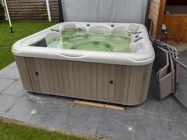 Grote foto jaccuzie tuin en terras zwembaden en spa