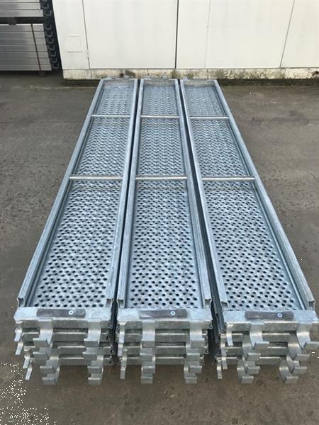 Grote foto gevel steiger 100m2 doe het zelf en verbouw steigers