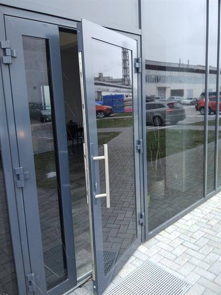 Grote foto aluminium ramen en deuren diensten en vakmensen bouw en reparatie