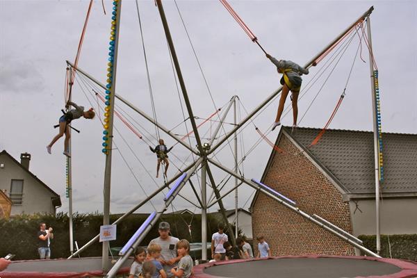 Grote foto te huur 4 in 1 bungee trampoline diversen overige diversen