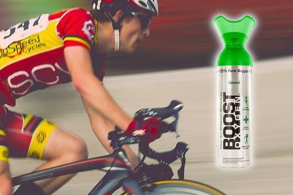 Grote foto extra zuurstof nodig tijdens het fietsen sport en fitness fietsen en wielrennen