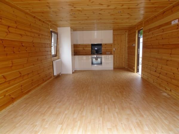 Grote foto houten spa chalet met sauna caravans en kamperen stacaravans