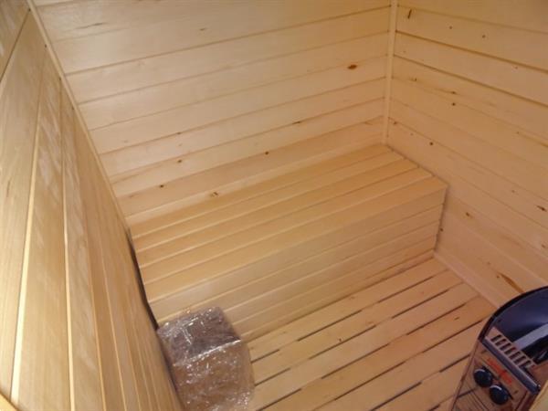 Grote foto houten spa chalet met sauna caravans en kamperen stacaravans