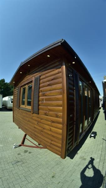 Grote foto chalet van hout zweden rood caravans en kamperen stacaravans
