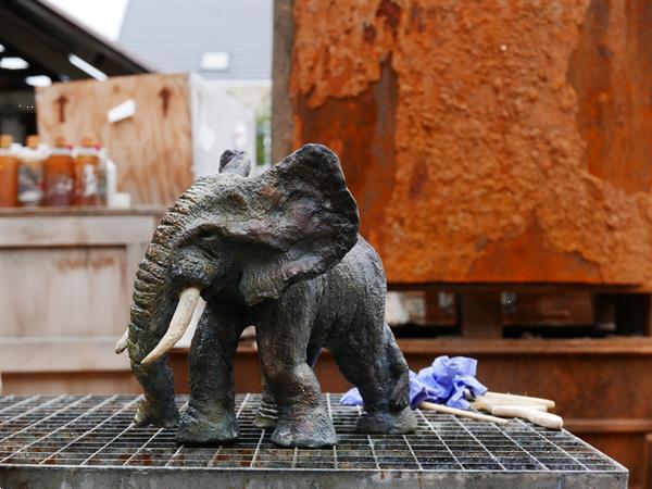 Grote foto olifant in brons malawi antiek en kunst koper en brons