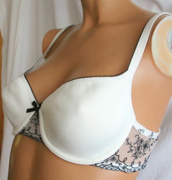 Grote foto chique witte bh met zwarte kant van well 75b kleding dames ondergoed en lingerie merkkleding