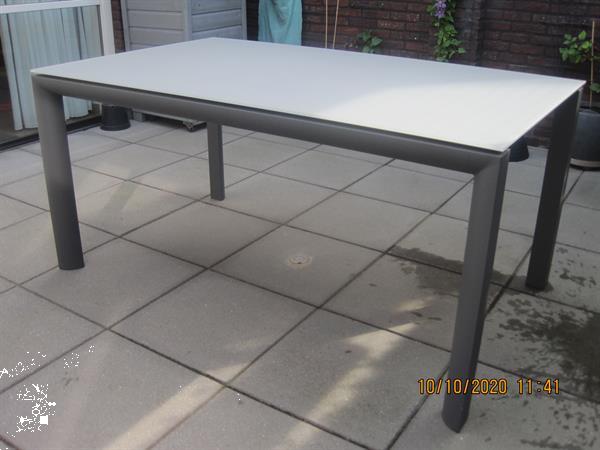 Grote foto tuintafel zo goed als nieuw tuin en terras tuinmeubelen