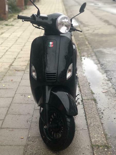 Grote foto gts toscana pure 50cc b fietsen en brommers overige merken