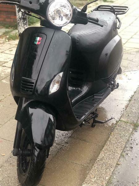 Grote foto gts toscana pure 50cc b fietsen en brommers overige merken