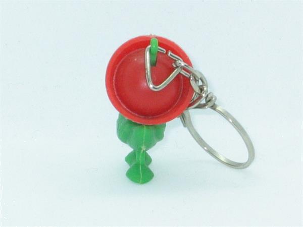 Grote foto sleutelhanger eendje groen met rood hoedje verzamelen sleutelhangers
