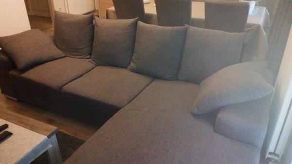 Grote foto grijze zetel met lounge huis en inrichting hoekbanken