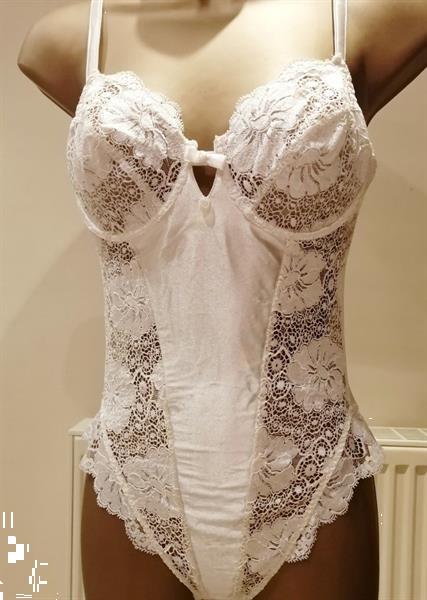 Grote foto romantische ivoorkleurige body lejaby 75b kleding dames ondergoed en lingerie merkkleding