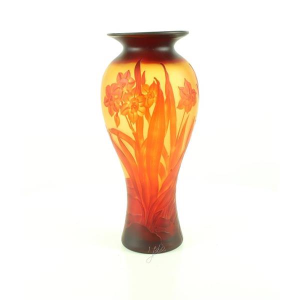 Grote foto een cameo baluster vaas glas daffodil antiek en kunst glas en kristal
