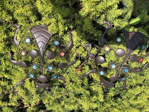 Grote foto set wandornament kevers metaal bruin met kleurkralen. tuin en terras overige tuin en terras