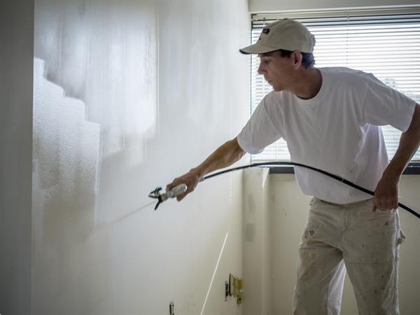 Grote foto alle schilderwerken binnen en buiten diensten en vakmensen schilders en behangers