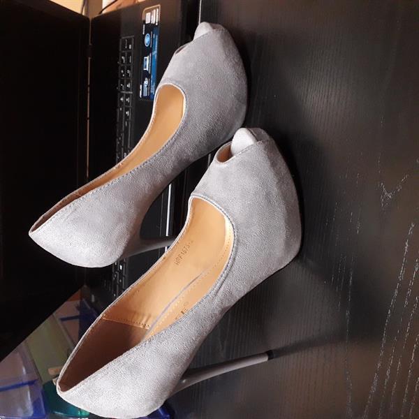 Grote foto pumps licht grijs kleding dames schoenen