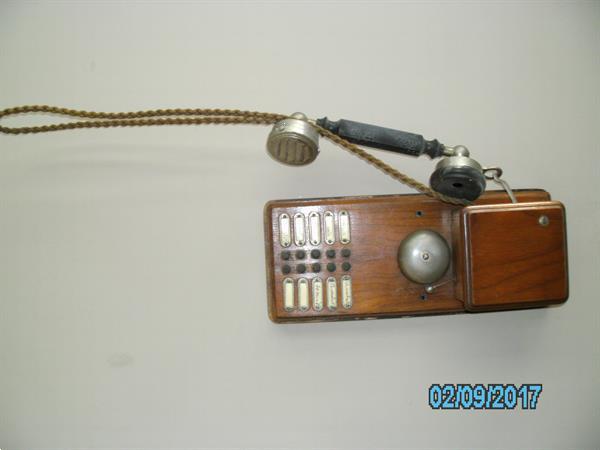 Grote foto antieke telefoons telecommunicatie telefoontoestellen