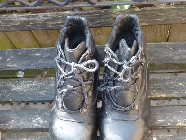 Grote foto verschillende schoenen 2dehands te koop diversen rommelmarktspullen