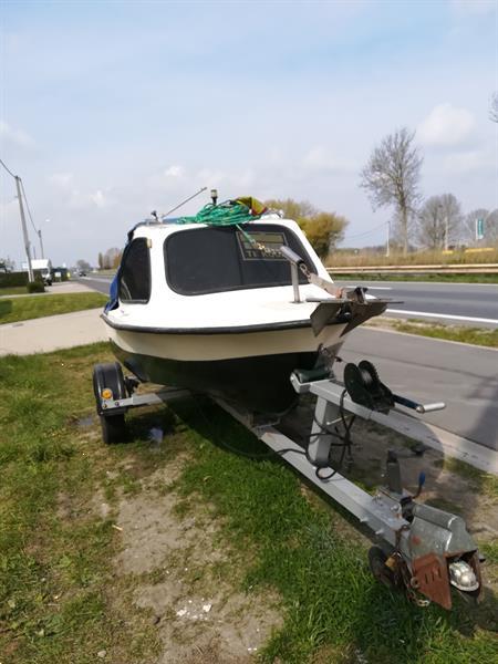 Grote foto visbootje watersport en boten motorboten en jachten