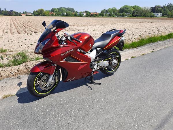 Grote foto honda vfr800 v tec motoren honda