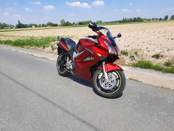 Grote foto honda vfr800 v tec motoren honda