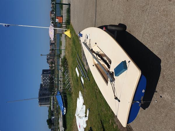 Grote foto laser open zeilboot watersport en boten open zeilboten