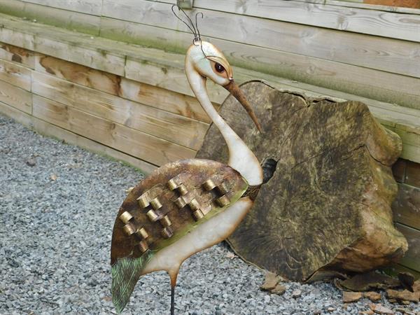 Grote foto kraanvogel sierlijk sculptuur metaal tuin en terras tuinbeelden en tuinkabouters