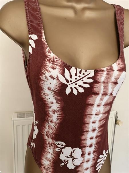 Grote foto bruin badpak met roomkleurige print medium kleding dames badmode en zwemkleding