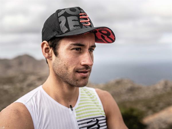 Grote foto compressport trucker cap black per stuk sport en fitness loopsport en atletiek