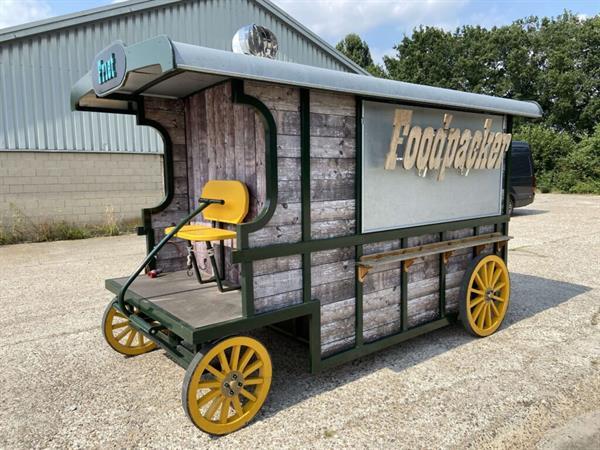 Grote foto foodtruck foodtrailer frietwagen verkoopwagen koets uniek witgoed en apparatuur algemeen