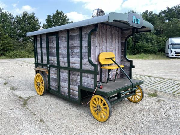 Grote foto foodtruck foodtrailer frietwagen verkoopwagen koets uniek witgoed en apparatuur algemeen