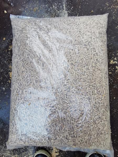 Grote foto houtpellets 15kg per zak of per pallet te koop tuin en terras openhaardhout