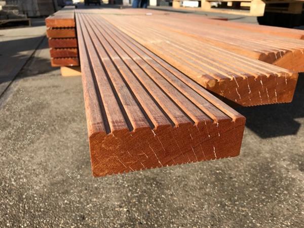 Grote foto nieuw bangkirai brugdekdelen 45 x 145mm tuin en terras tuinhout en palen