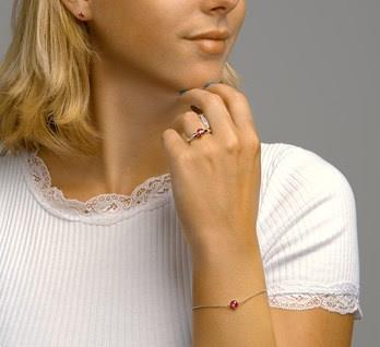 Grote foto zilveren anker armband met synthetische rode robijn kleding dames sieraden