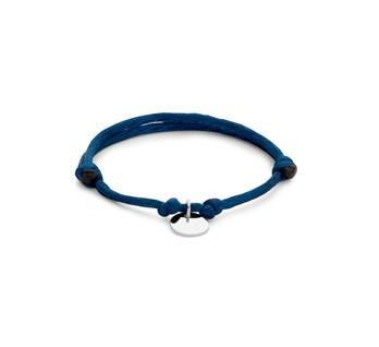 Grote foto donkerblauwe satijnen armband met ronde hanger van zilver kleding dames sieraden
