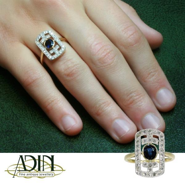 Grote foto art deco verlovingsring met sublieme diamant. sieraden tassen en uiterlijk huwelijk en trouwsieraden