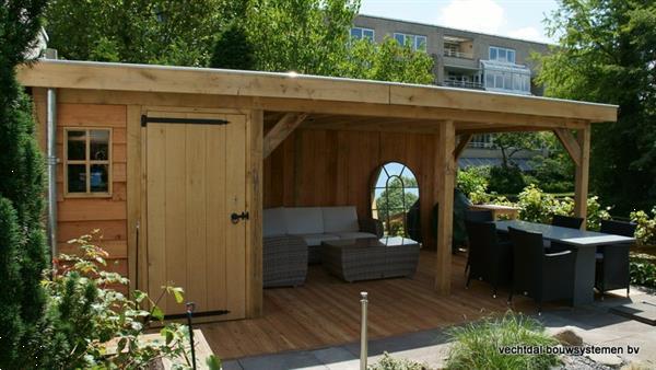 Grote foto houten tuinhuis met overkapping platdak tuin en terras tuinhuisjes en blokhutten