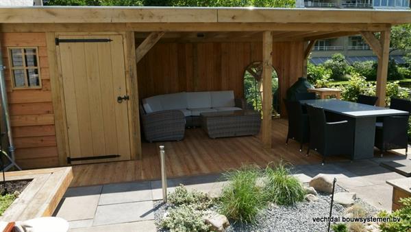 Grote foto houten tuinhuis met overkapping platdak tuin en terras tuinhuisjes en blokhutten