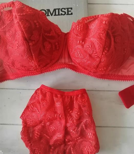 Grote foto koraalrode voorgevormde bh doorzichtige string kleding dames ondergoed en lingerie merkkleding