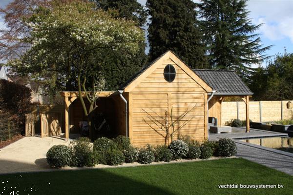 Grote foto eiken poolhouse tuin en terras veranda en overkappingen