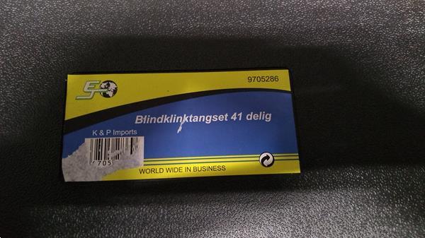 Grote foto blindklinktangset met toebehoren. nieuw doe het zelf en verbouw handgereedschap