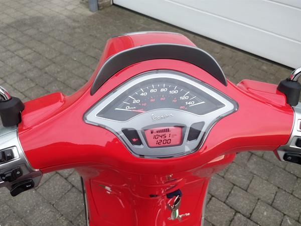 Grote foto te koop ... vespa sprint 3 vie 125cc bwj.2015 motoren piaggio