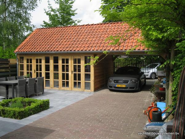Grote foto stijlvolle eiken bijgebouw op maat gemaakt. tuin en terras tuinhuisjes en blokhutten