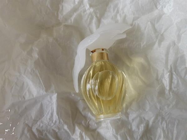 Grote foto nina ricci l air du temps eau de parfum lalique sieraden tassen en uiterlijk parfum