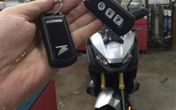 Grote foto honda x adv keyless sleutel programeren inleren motoren honda