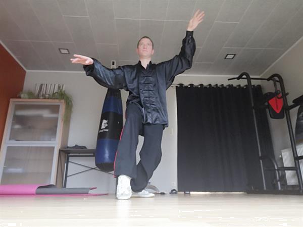 Grote foto weerbaarheid met kung fu en tai chi sport en fitness vechtsporten en zelfverdediging