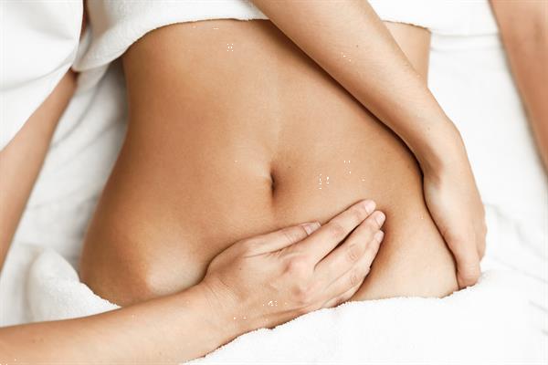 Grote foto oliemassage voor relaxatie beauty en gezondheid massage