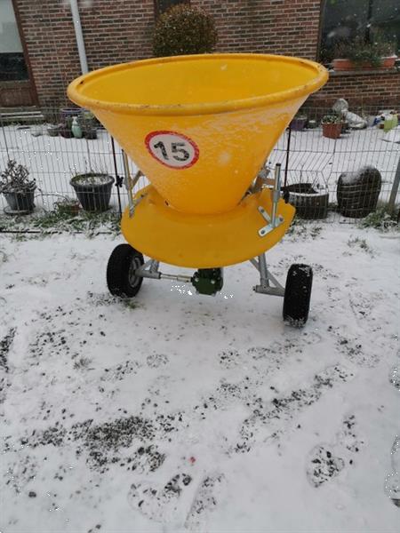 Grote foto dra strooiers van 200 tot 1000 kg agrarisch tractor toebehoren